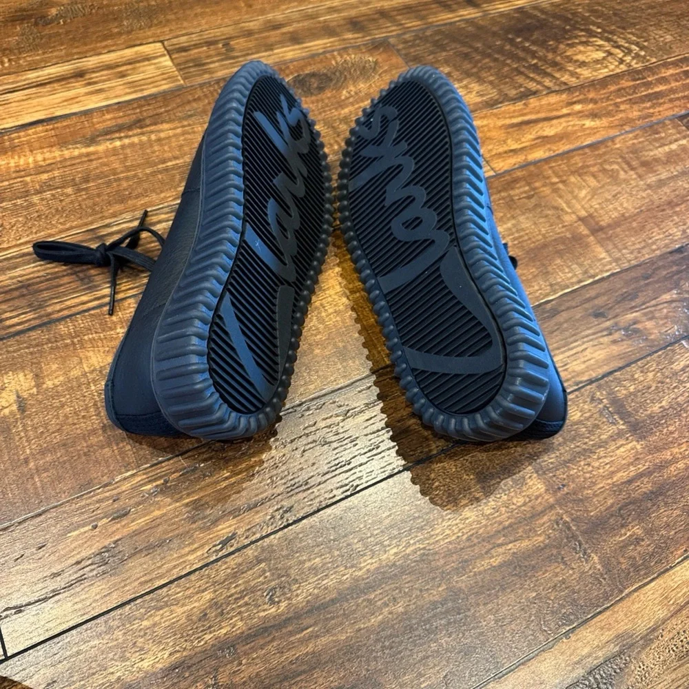 Clarks stylish black